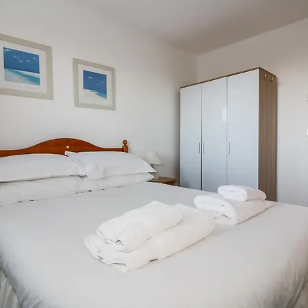 1 Astor Court * Newquay (Cornwall)